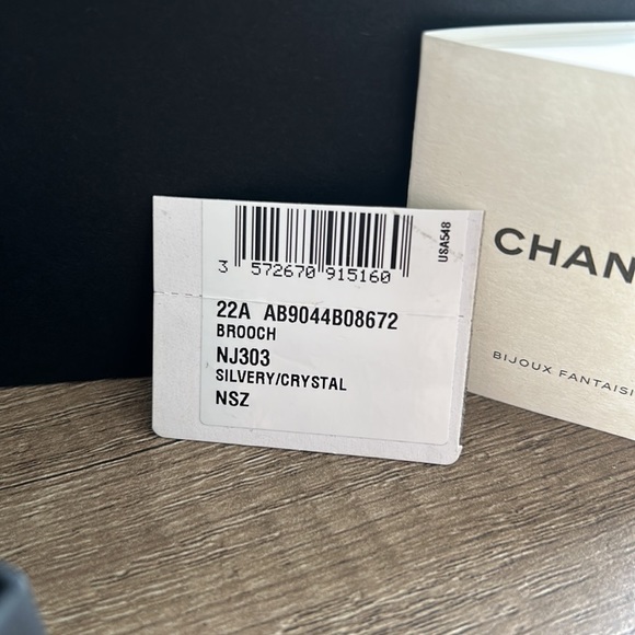 Chanel Brooch fall/winter 22-23 - Picture 5 of 5